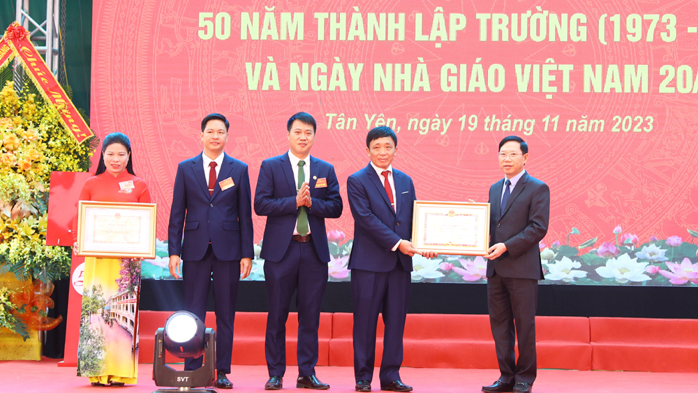 Trường THPT Tân Yên số 2 kỷ niệm 50 năm ngày thành lập