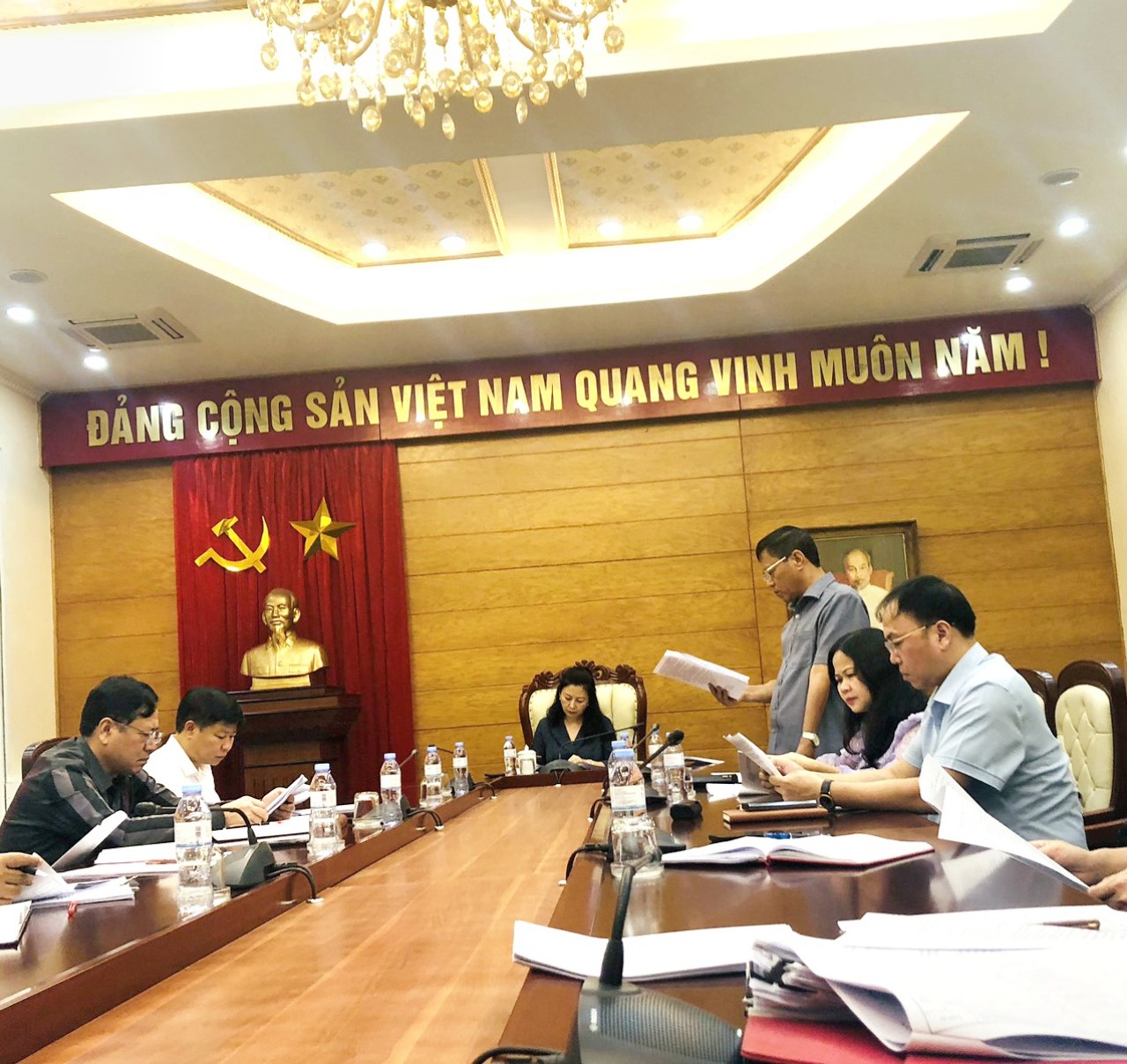 Bắc Giang: Họp Hội đồng thi nâng ngạch công chức, thăng hạng chức danh nghề nghiệp viên chức...